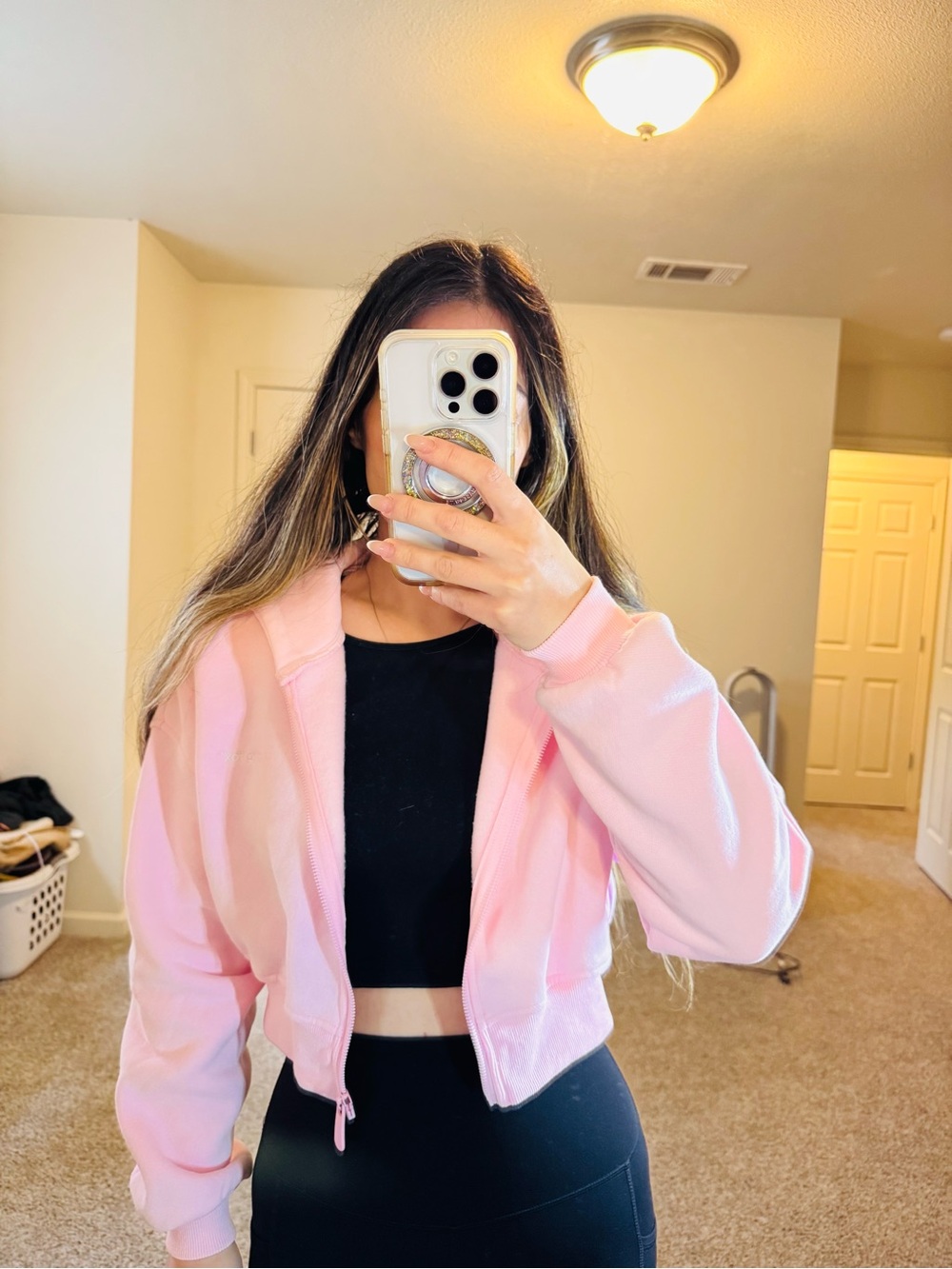 White Fox She’s Effortless Cropped Hoodie Posy Pink XS/S Sold Out - Picture 3 of 5